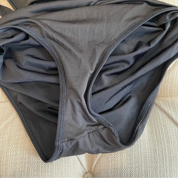 BG: Victoria’s Secret Black Forever One Piece Sz S - Picture 7 of 7